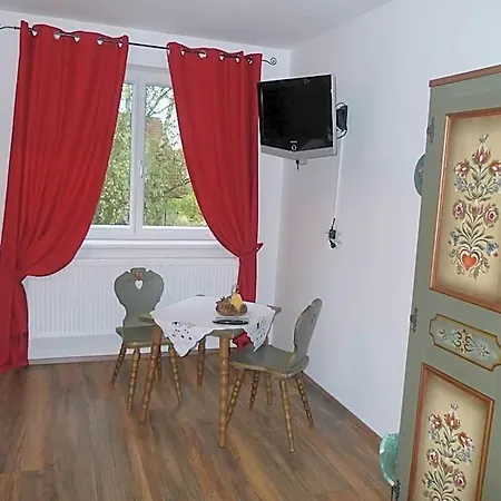 Marillenhof Bed & Breakfast 3*