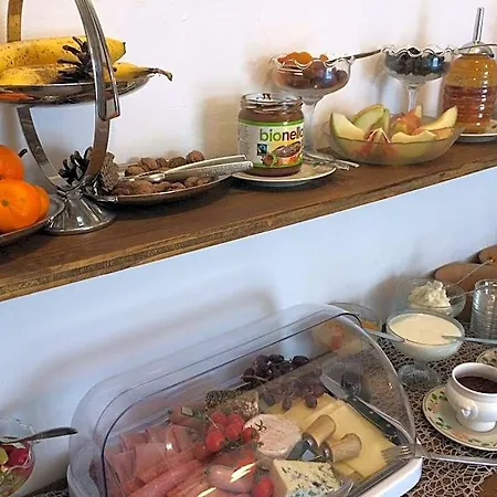 Marillenhof Bed & Breakfast 3*