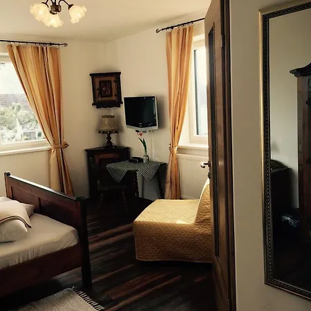 Marillenhof Bed & Breakfast