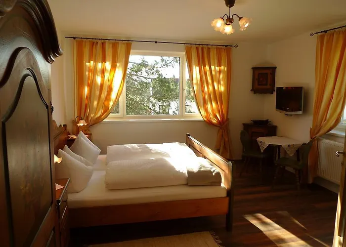 Marillenhof Bed & Breakfast 3*